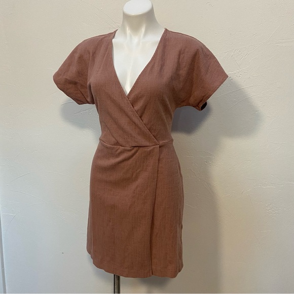 MADEWELL MAUVE CROSS FRONT WRAP FLUTTER SLEEVE LIGHTWEIGHT FIT FLARE MINI DRESS - Picture 2 of 13